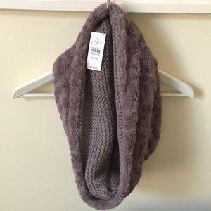 Reversible Ann Taylor LOFT scarf
